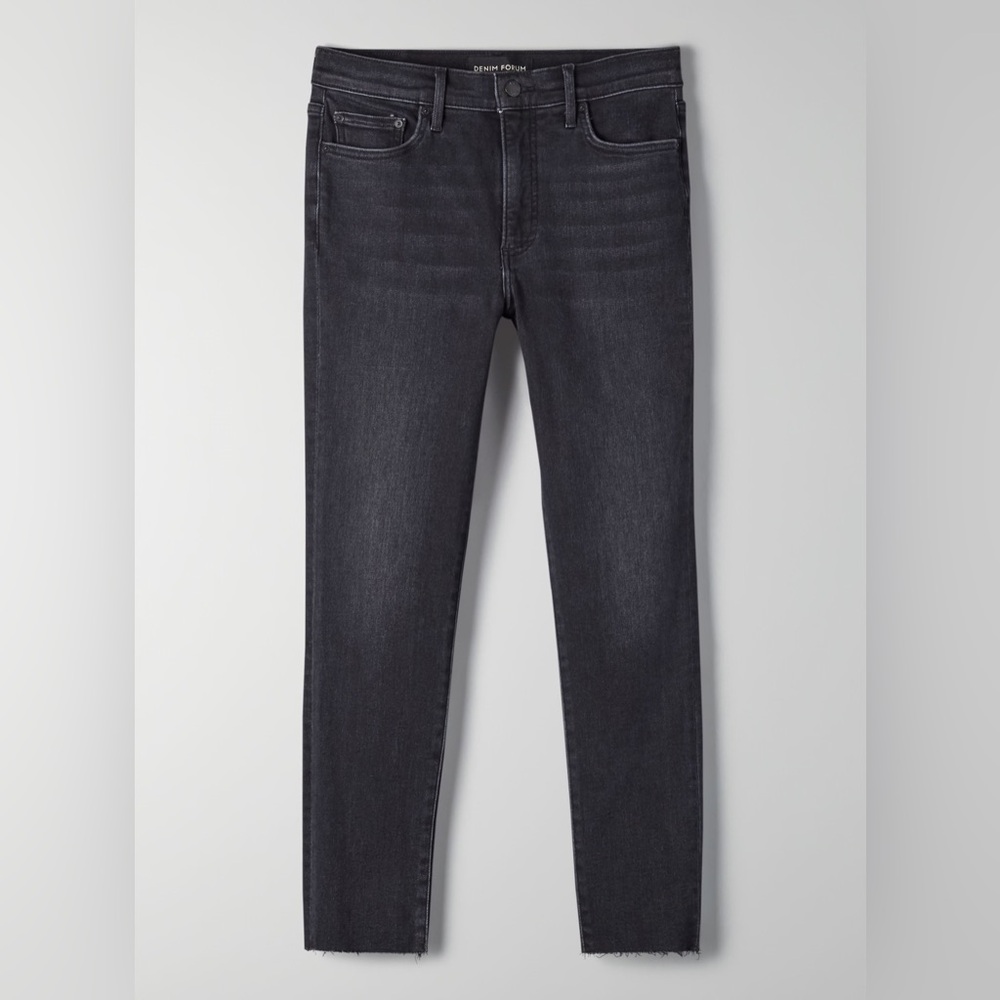 Artitzia Denim Forum • Nico Mid Rise Skinny Crop Jeans